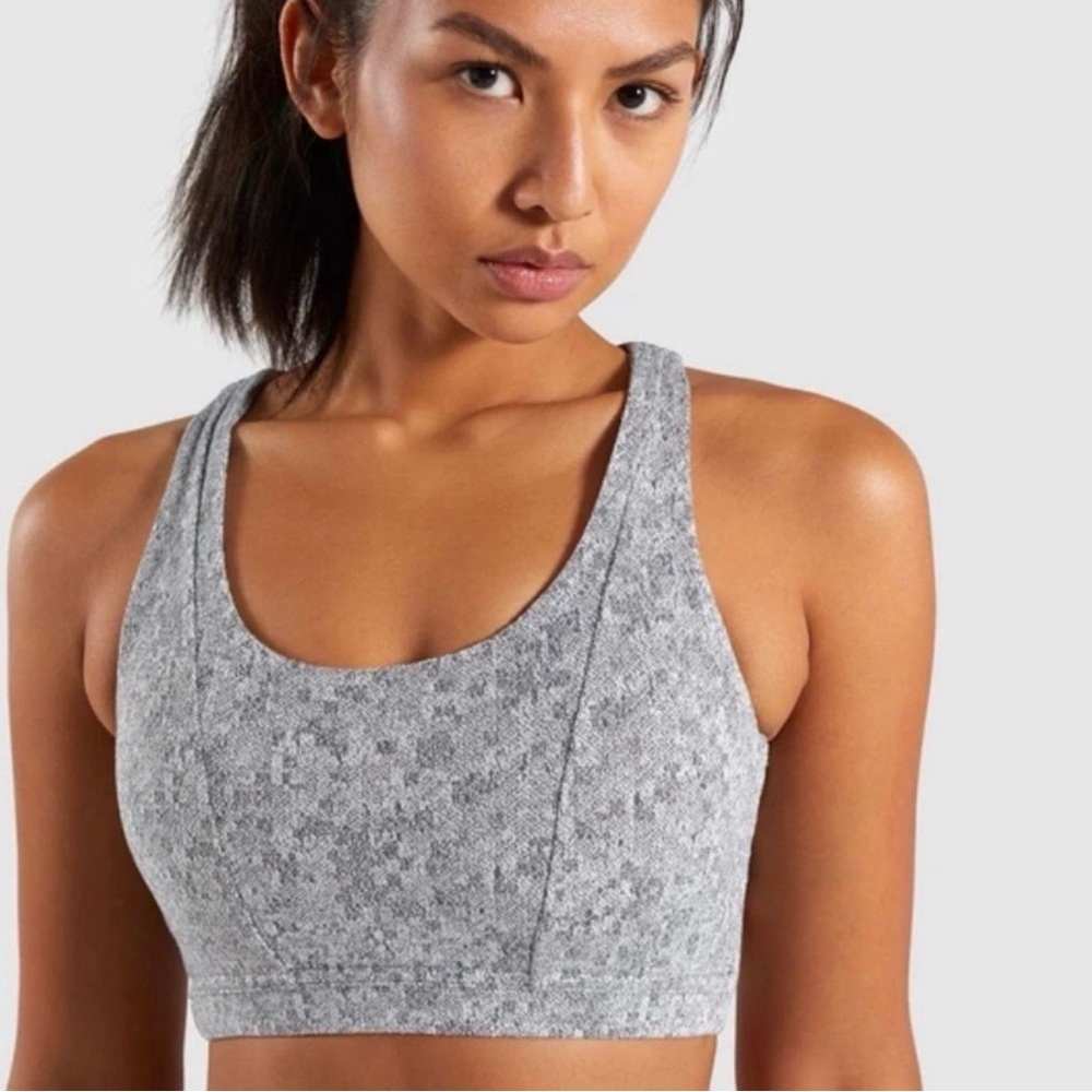 NWOT Gray Women's Gymshark Fleur Texture Sports Bra